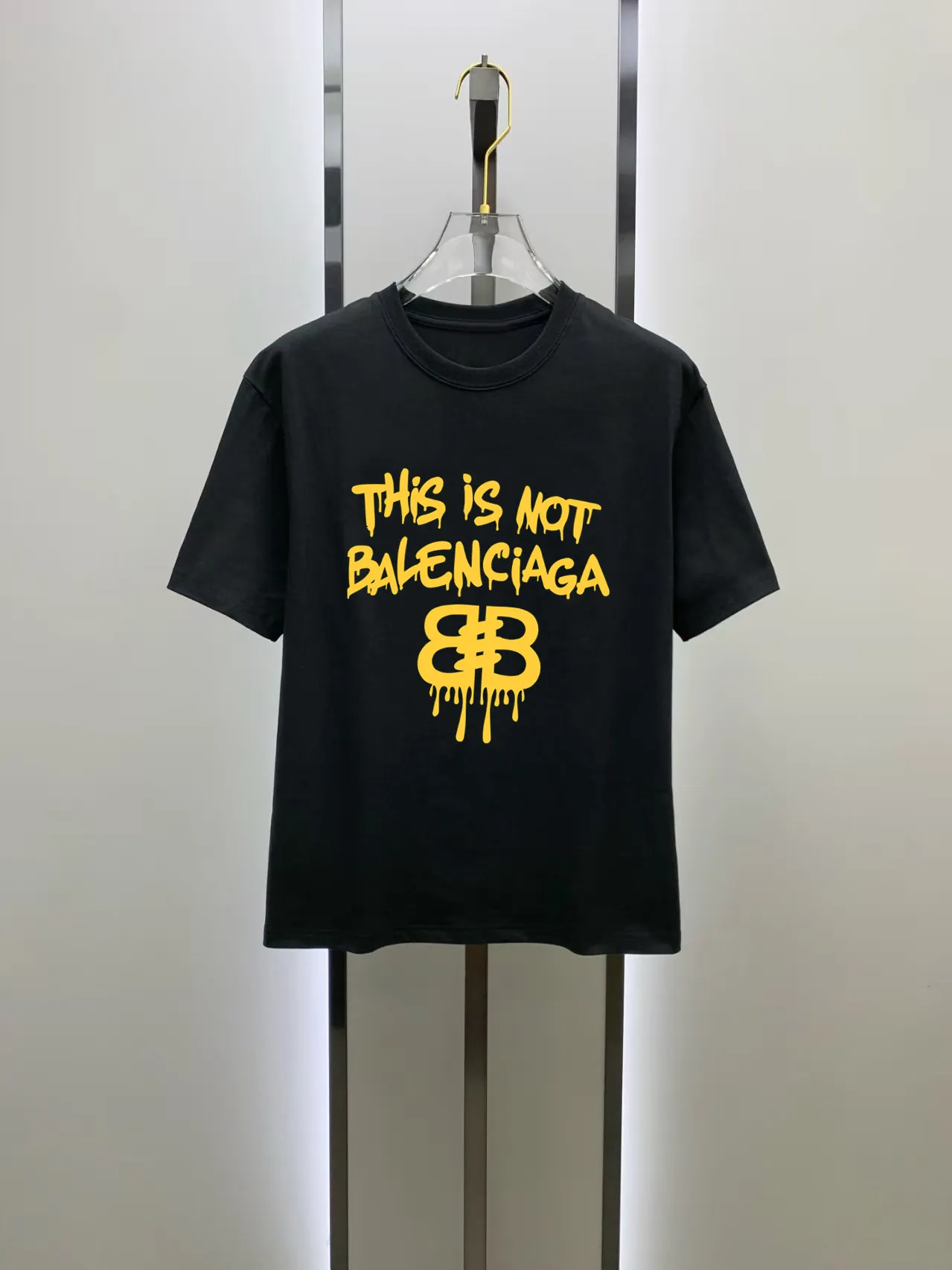 # 2026 New Arrival New Arrival T Premium ！ logo Premium 250 . . . . . ！ ！ ：Black。White！ Sizes： S M L XL XXL ：50 52 55 58 61 ：69 71 73 75 77 ：48 50 53 56 58 ：22 22.5 23 23.5 24 ， 1-3CM
